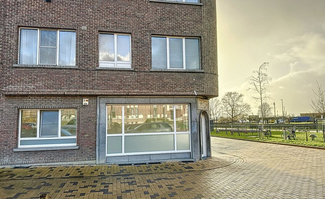 Commercieel gelijkvloers te huur in Boom