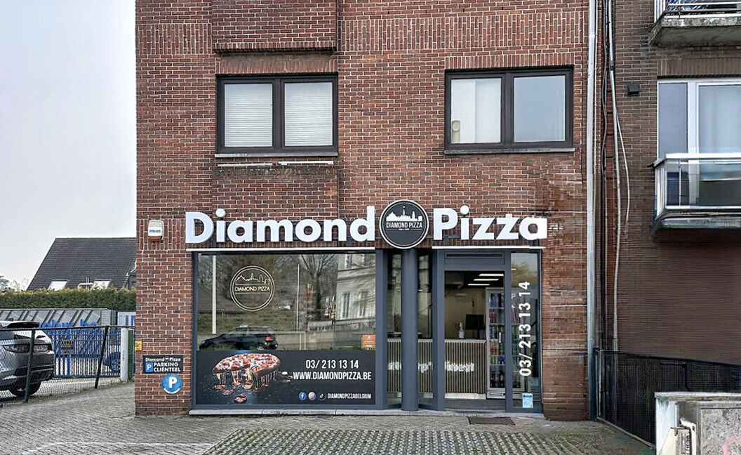 Commercieel gelijkvloers te koop in Aartselaar
