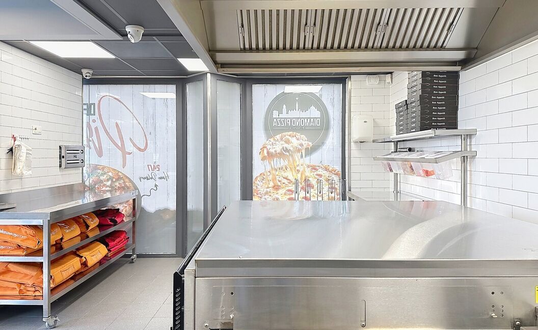 Commercieel gelijkvloers te koop in Aartselaar