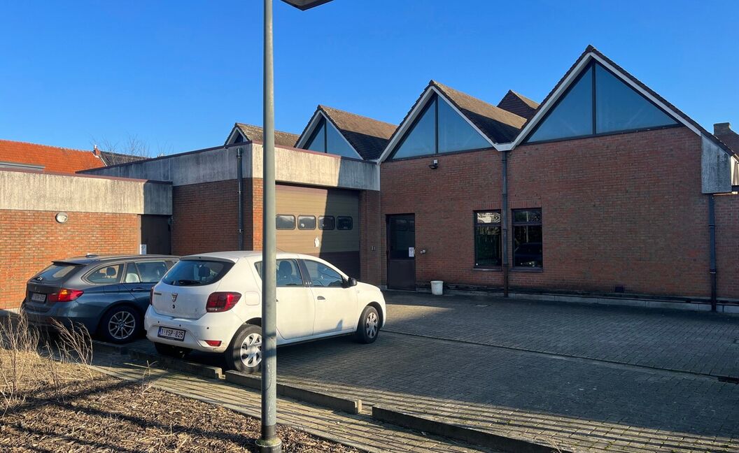 Commerciële building te huur in Aartselaar