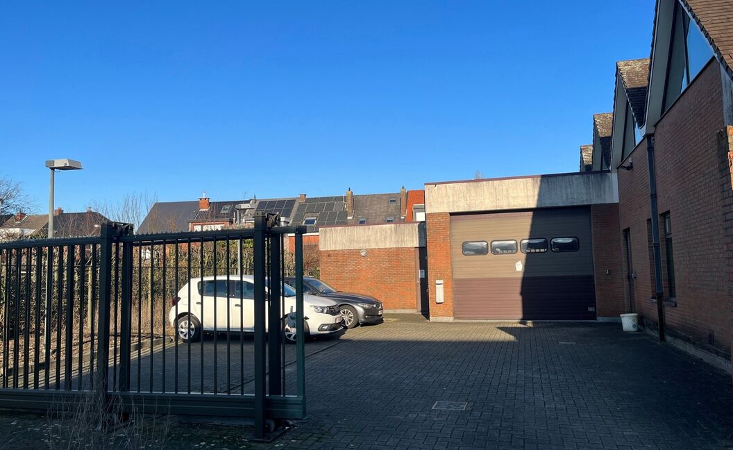 Commerciële building te huur in Aartselaar