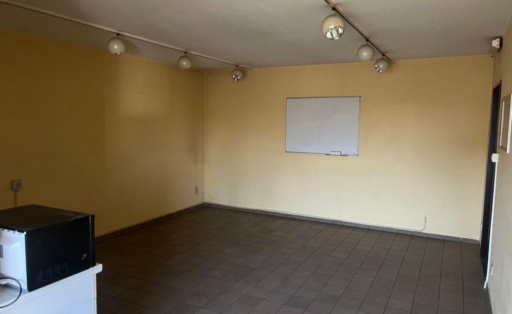 Commerciële building te huur in Aartselaar