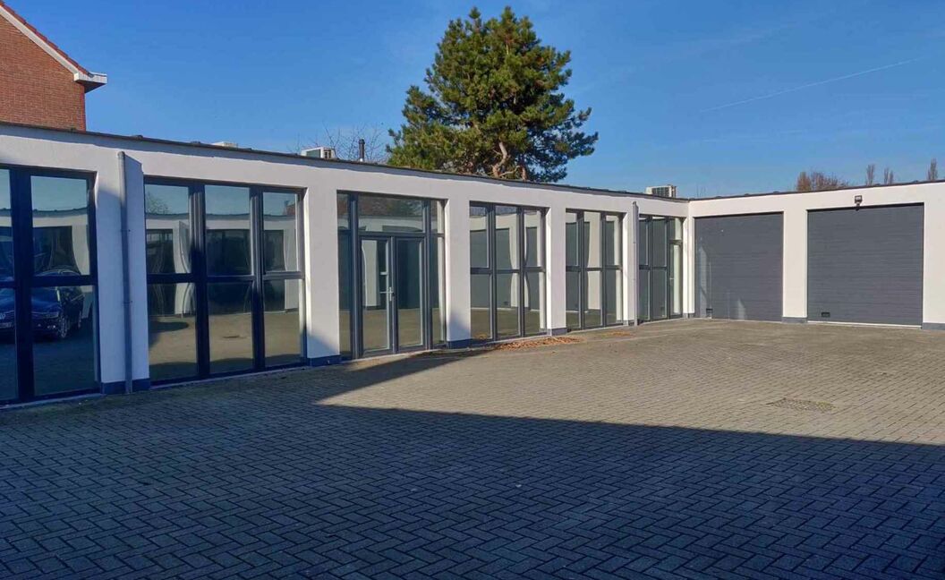 Commerciële building te huur in Aartselaar