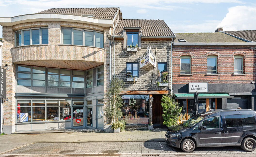 Gebouw voor gemengd gebruik te koop in Aartselaar