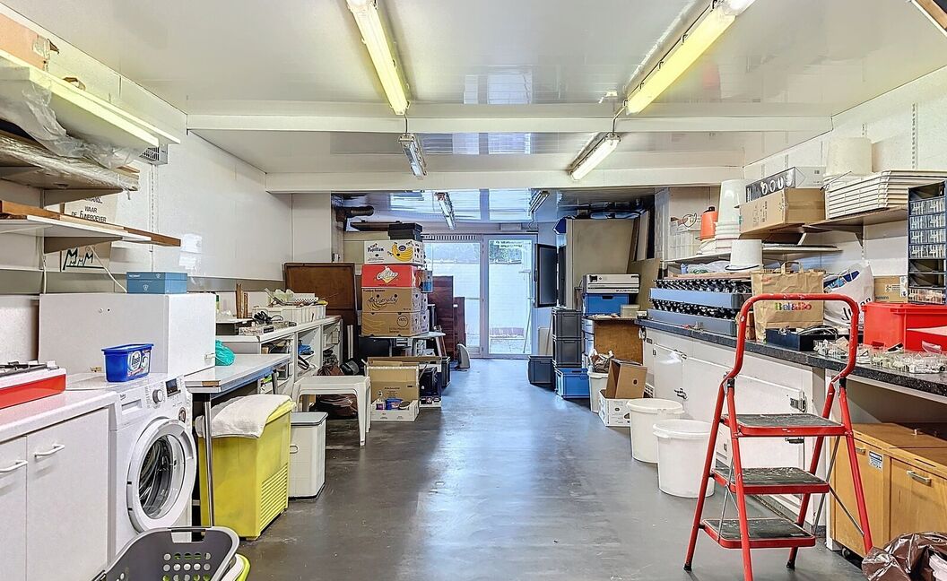 Gebouw voor gemengd gebruik te koop in Boom