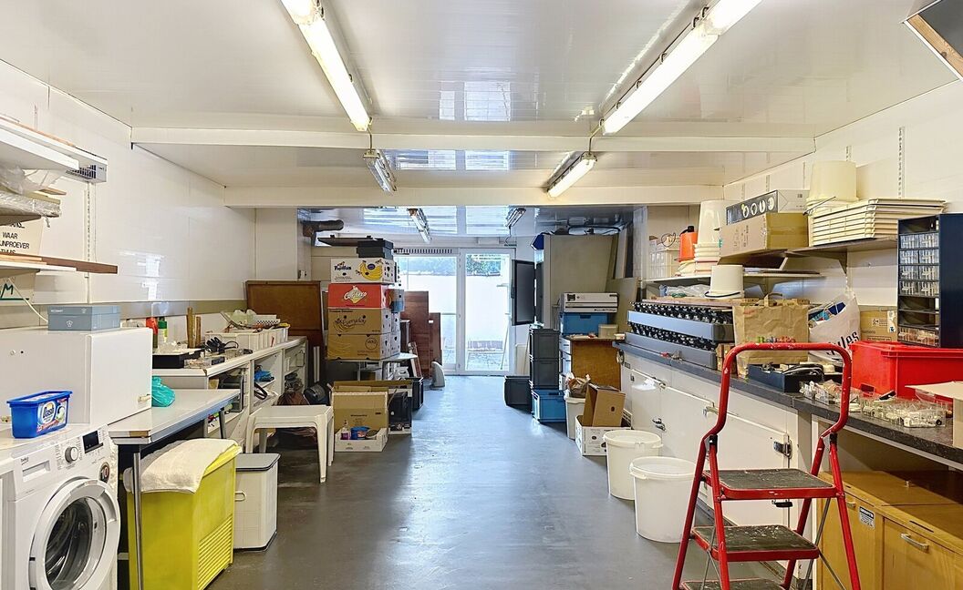 Gebouw voor gemengd gebruik te koop in Boom