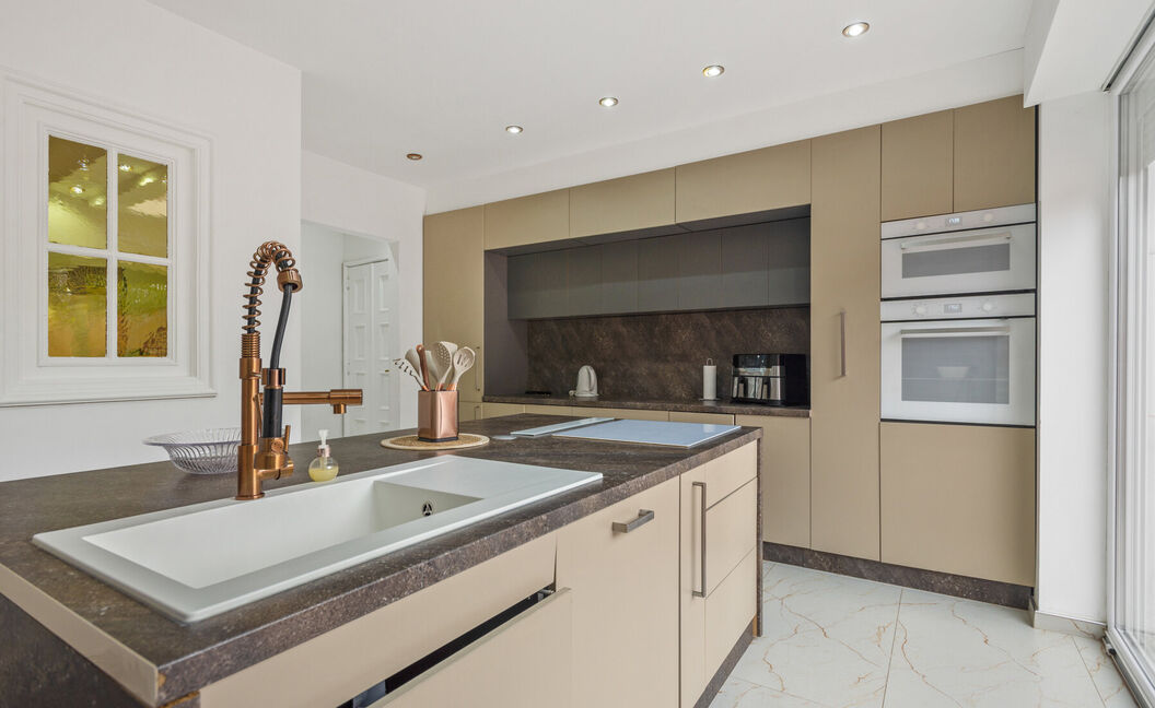 Gebouw voor gemengd gebruik te koop in Boom