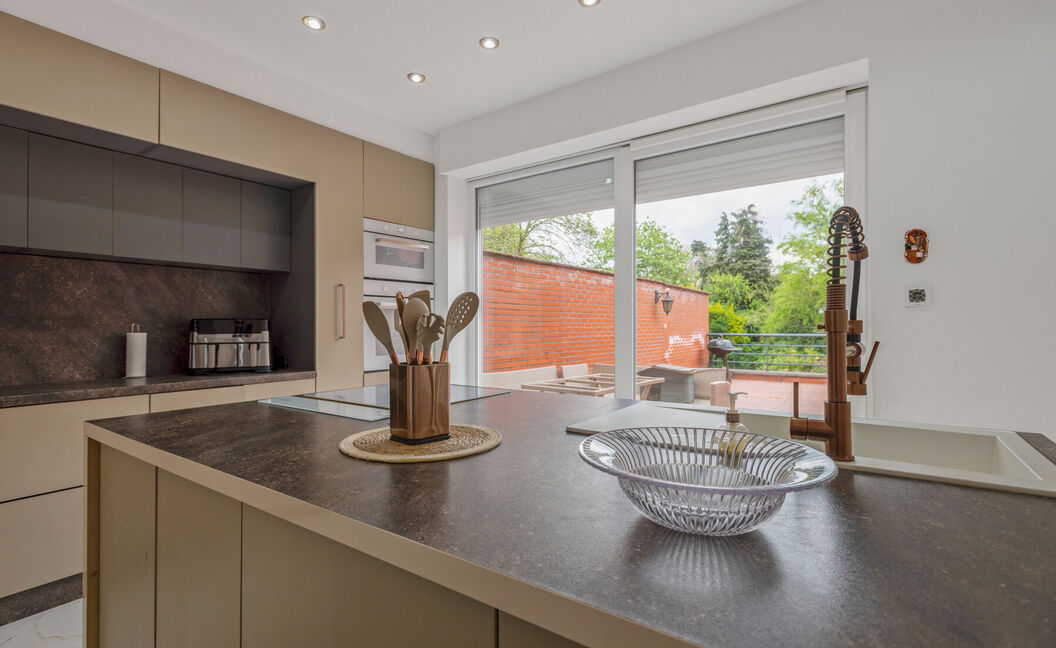 Gebouw voor gemengd gebruik te koop in Boom