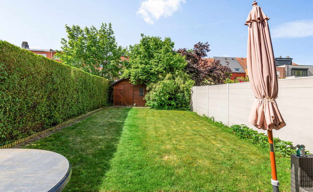 Gelijkvloerse verd. + tuin te koop in Aartselaar