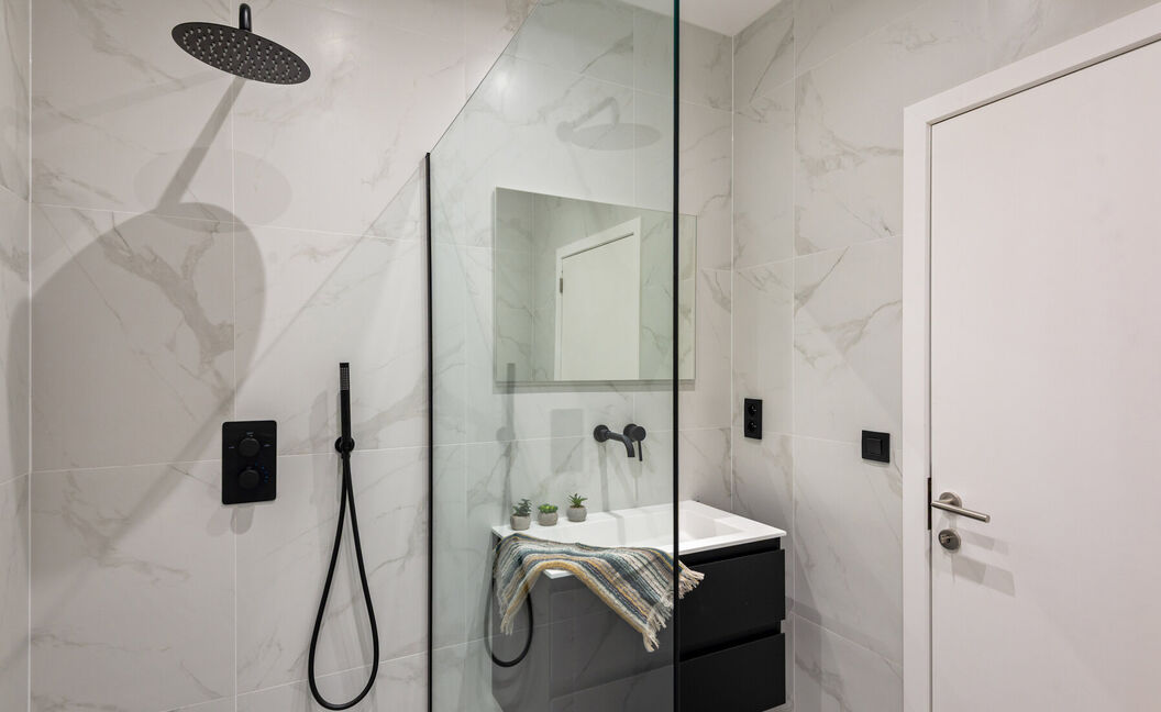 Gelijkvloerse verd. + tuin te koop in Hemiksem