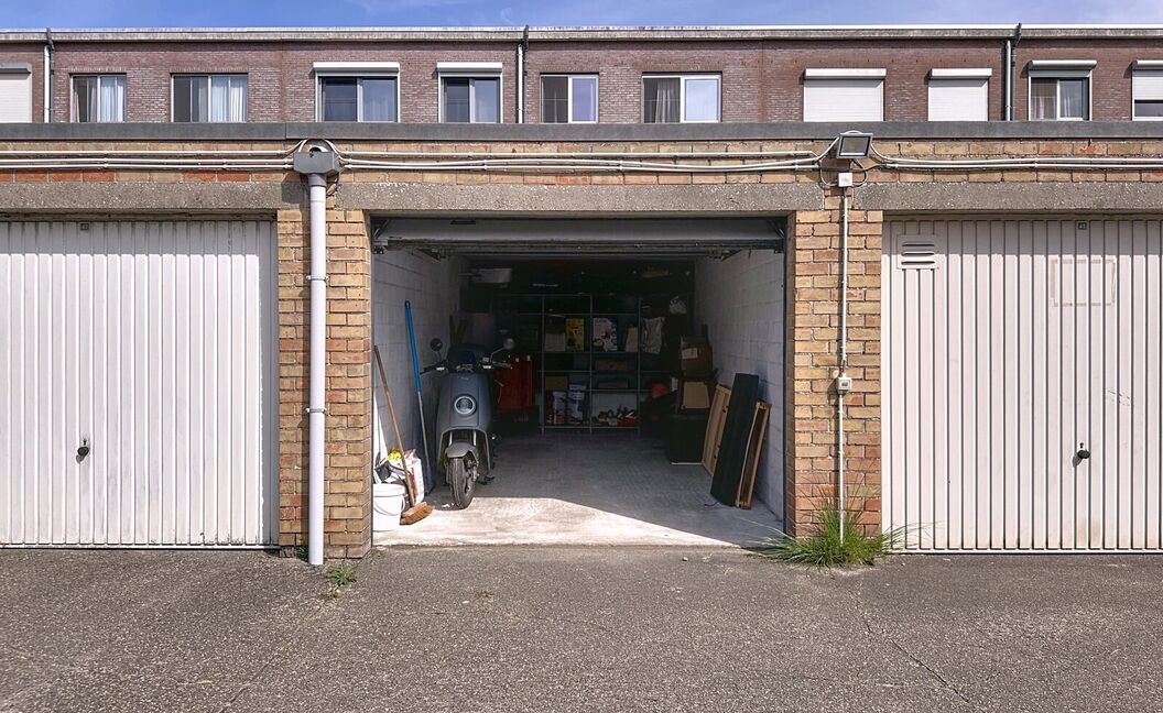 Gelijkvloerse verdieping te koop in Schelle