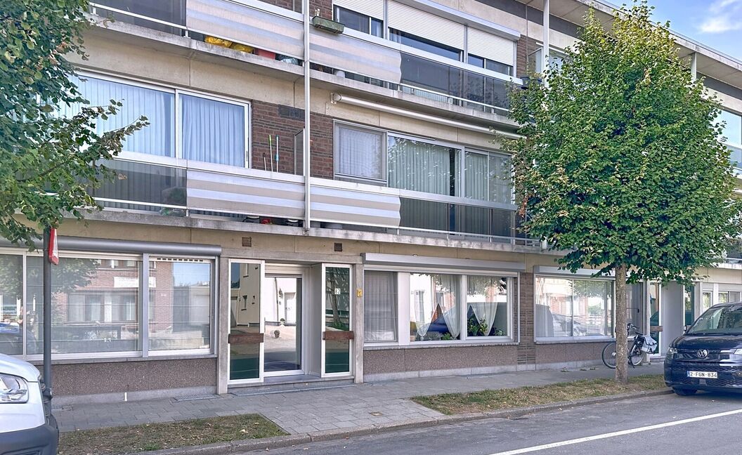 Gelijkvloerse verdieping te koop in Schelle