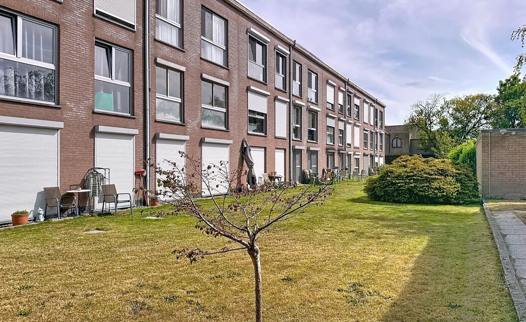 Gelijkvloerse verdieping te koop in Schelle