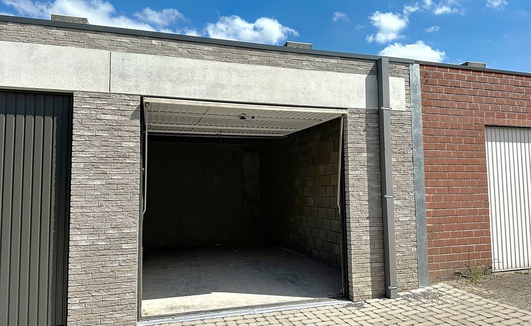 Gesloten garagebox te huur in Aartselaar