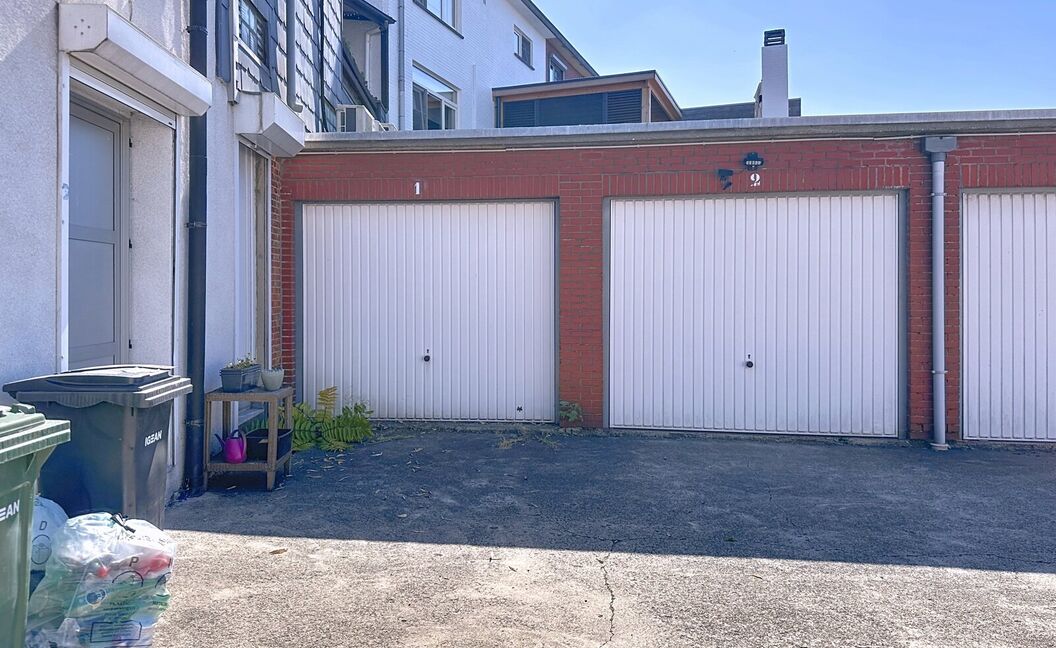Gesloten garagebox te huur in Aartselaar