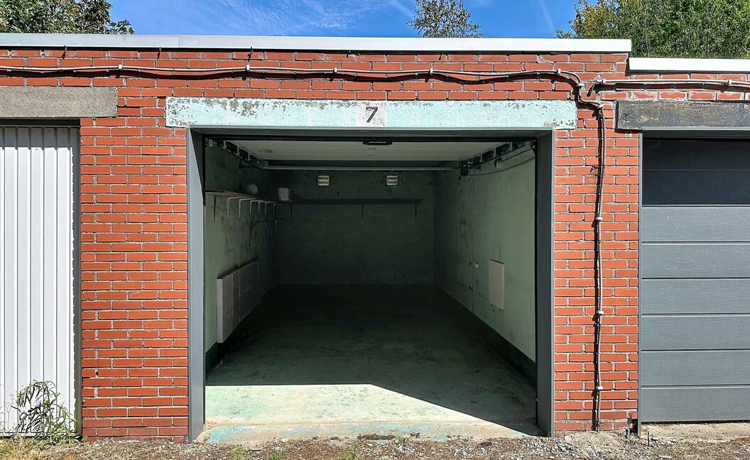 Gesloten garagebox te huur in Hemiksem