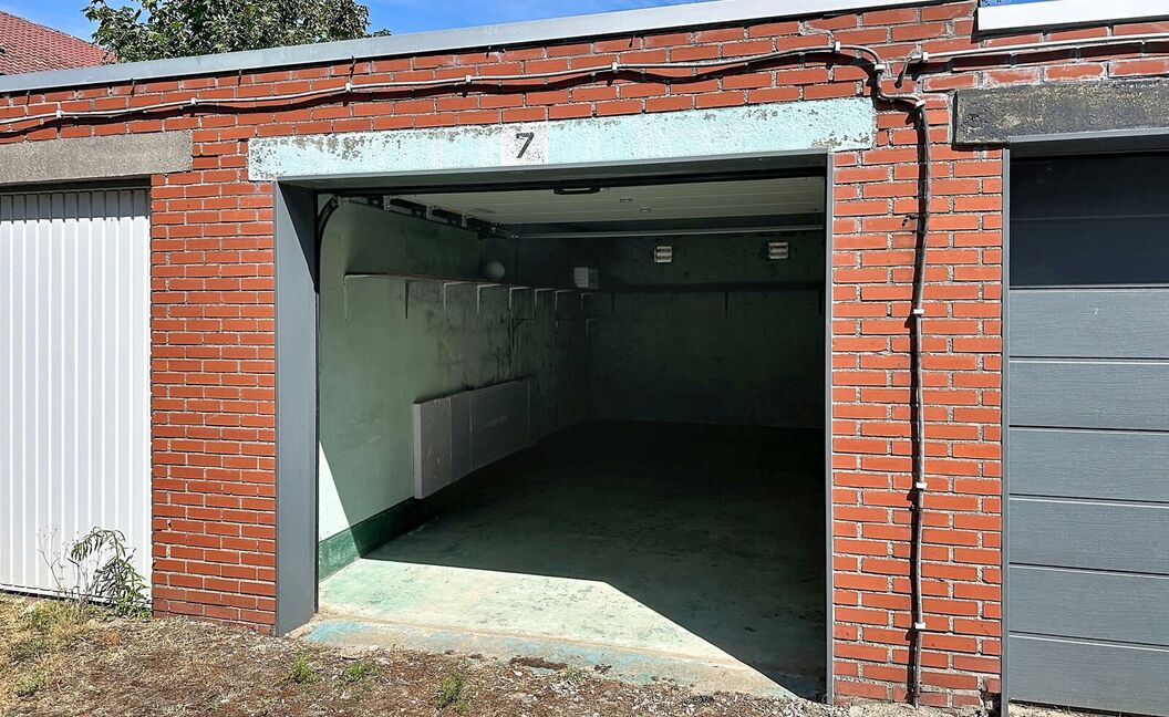 Gesloten garagebox te huur in Hemiksem