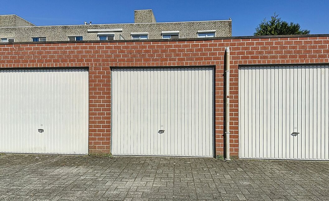 Gesloten garagebox te koop in Aartselaar