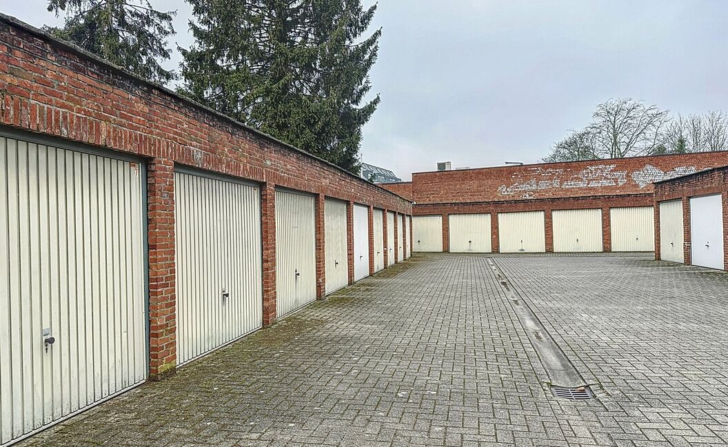 Gesloten garagebox te koop in Edegem