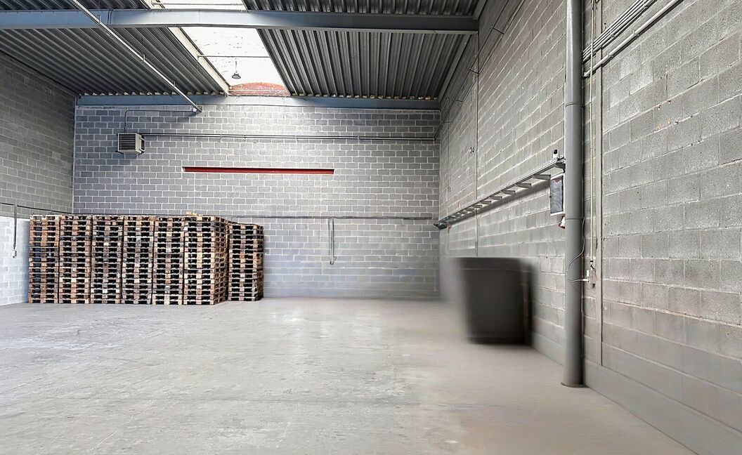 Kantoren & magazijn te huur in Aartselaar