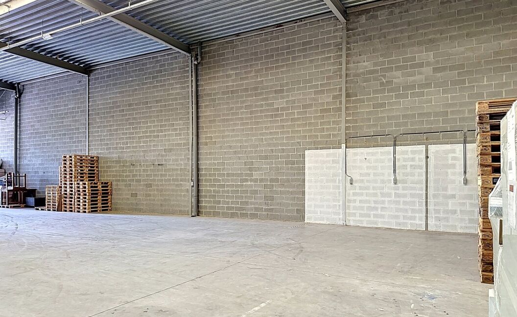 Kantoren & magazijn te huur in Aartselaar