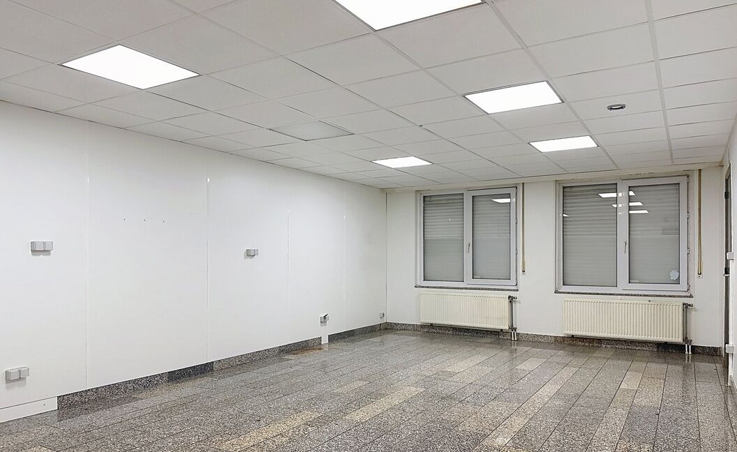 Kantoren & magazijn te huur in Aartselaar