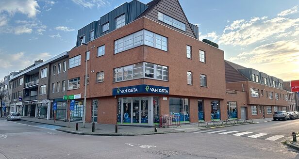 Commercieel gelijkvloers te huur in Aartselaar