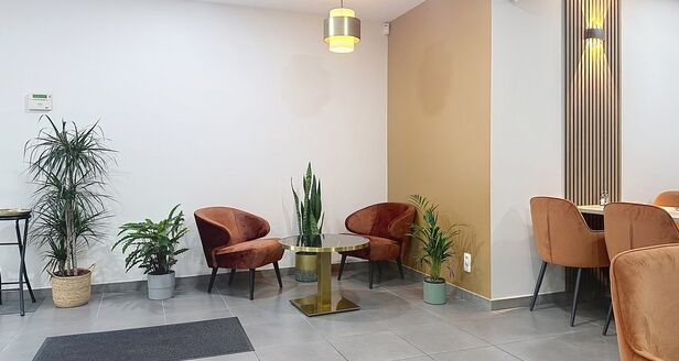 Commercieel gelijkvloers te huur in Aartselaar