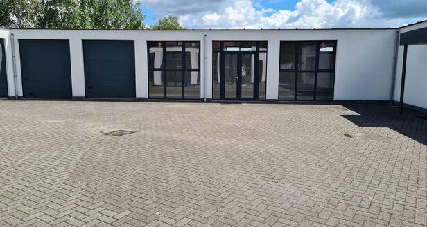 Commerciële building te huur in Aartselaar