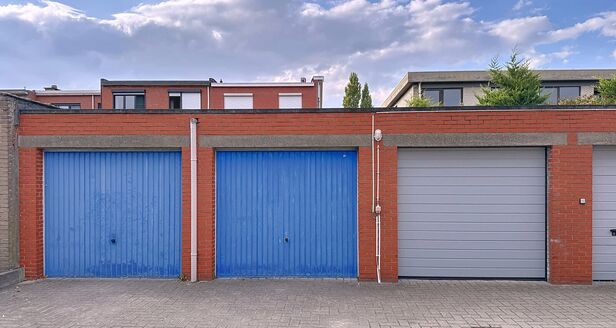 Gesloten garagebox te huur in Aartselaar