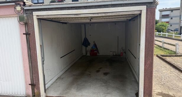 Gesloten garagebox te koop in Aartselaar