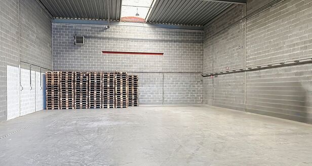 Kantoren & magazijn te huur in Aartselaar