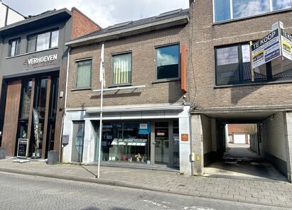 Commercieel gelijkvloers te huur in Aartselaar