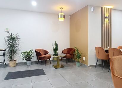 Commercieel gelijkvloers te huur in Aartselaar