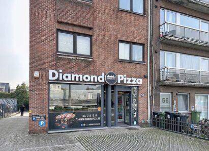 Commercieel gelijkvloers te koop in Aartselaar