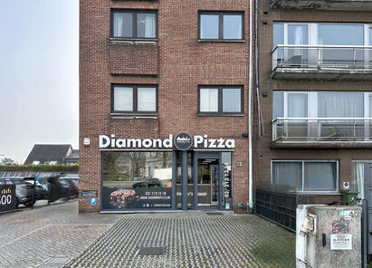 Commercieel gelijkvloers te koop in Aartselaar