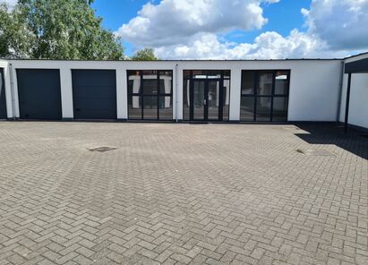Commerciële building te huur in Aartselaar