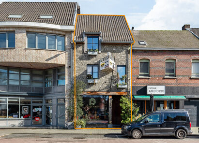 Gebouw voor gemengd gebruik te koop in Aartselaar