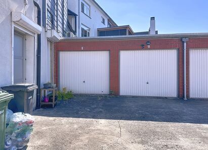 Gesloten garagebox te huur in Aartselaar